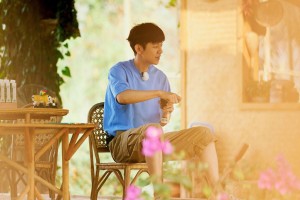 美国日增确诊超7.3万例(美国日增确诊18万例再创新高)